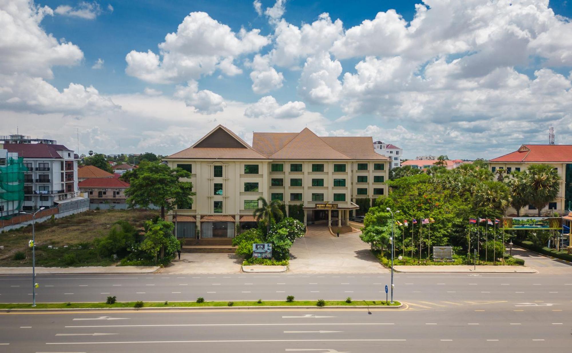 Kingdom Angkor Hotel Siem Reap Buitenkant foto